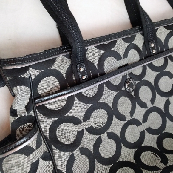 COACH multifunctional bag / diaper bag / baby bag / - Picture 2 of 8